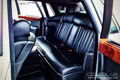 Luxury Sedan - Rolls Royce Phantom