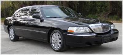 Sedan - Lincoln Town Car L