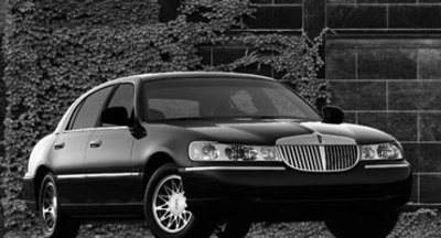 Sedan - Lincoln Town Car L
