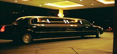 Stretch Limo - Lincoln Town Car