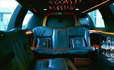 Stretch Limo - Lincoln Town Car