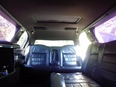 Stretch Limo - Lincoln Town Car