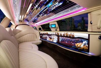 Stretch Limo - Lincoln Town Car