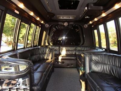 Mini-Bus - Limo / Party Style 