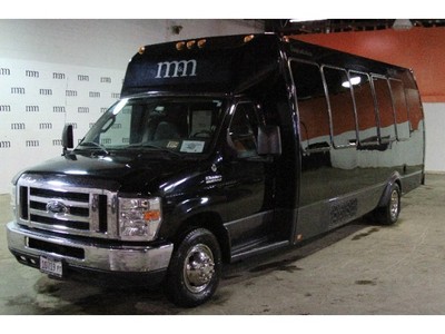 Mini-Bus - Limo / Party Style 