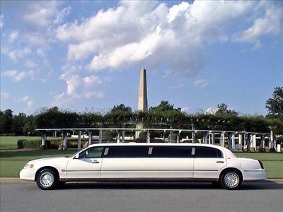 Stretch Limo - Lincoln Town Car