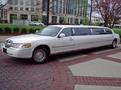 Stretch Limo - Lincoln Town Car