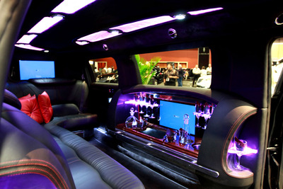 Stretch Limo - Lincoln Town Car