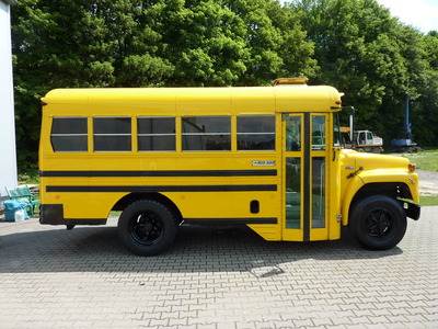 Mini-Bus - Limo / Party Style 