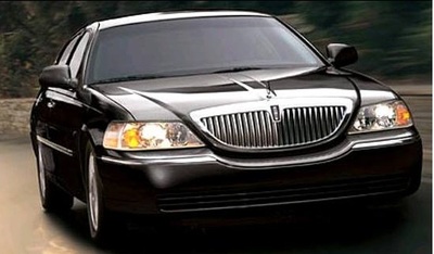 Sedan - Lincoln Town Car