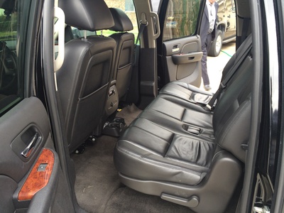 SUV - Chevrolet Suburban