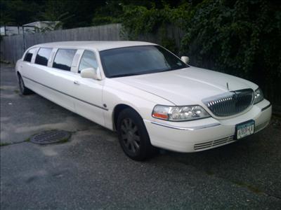Stretch Limo - Lincoln Town Car