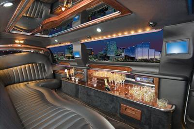 Stretch Limo - Lincoln Town Car