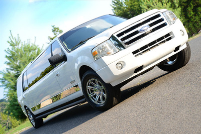 Stretch SUV - Ford Expedition