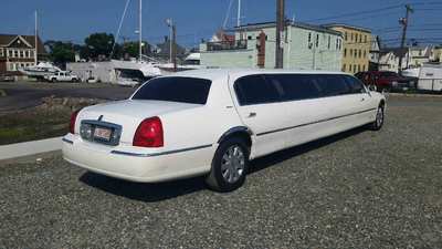 Stretch Limo - Lincoln Town Car