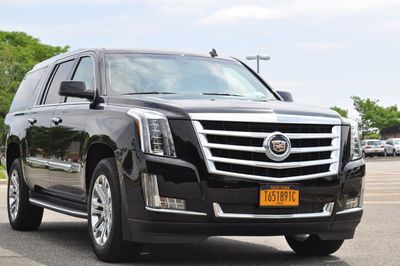 SUV - Cadillac Escalade ESV
