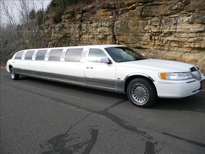Stretch Limo - Lincoln Town Car