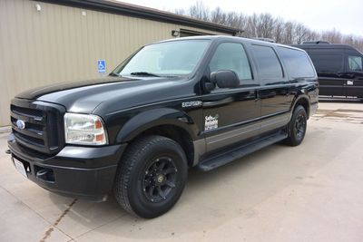 SUV - Ford Excursion