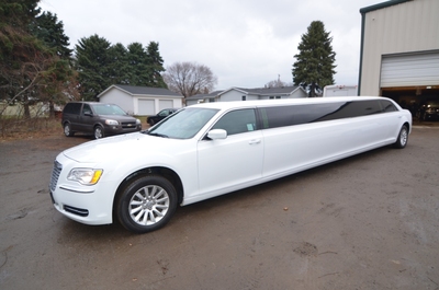 Stretch Limo - Chrysler 300