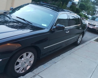 SUV - Chevrolet Suburban