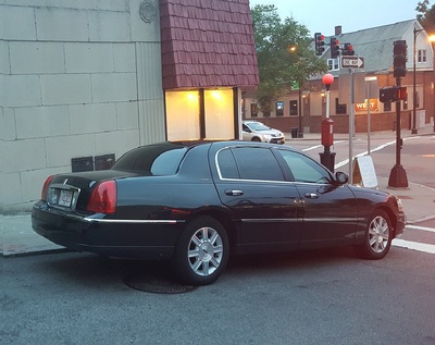 SUV - Chevrolet Suburban