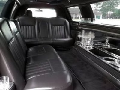 Stretch Limo - Lincoln Town Car