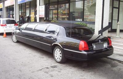 Stretch Limo - Lincoln Town Car