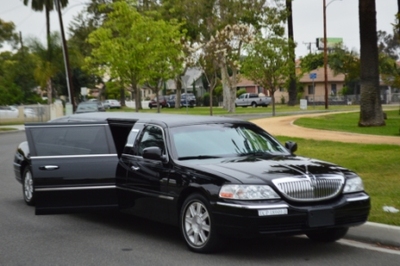 Stretch Limo - Lincoln Town Car