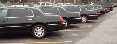 Sedan - Lincoln Town Car L