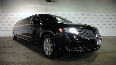 Stretch Limo - Lincoln MKT