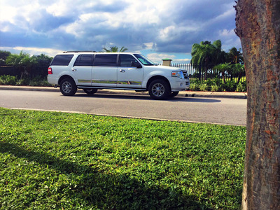 Stretch SUV - Ford Expedition