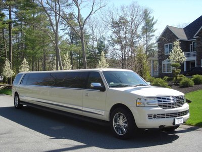 Stretch SUV - Lincoln Navigator