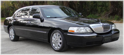 Sedan - Lincoln Town Car