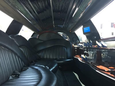 Stretch Limo - Lincoln Town Car
