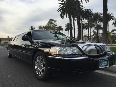 Stretch Limo - Lincoln Town Car