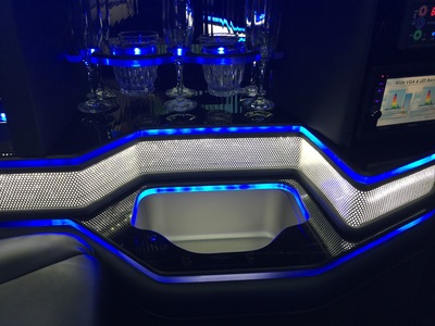 Stretch Limo - Cadillac DTS