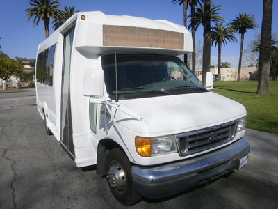 Mini-Bus - Limo / Party Style 
