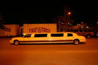 Stretch Limo - Lincoln Town Car