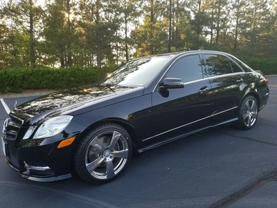 Luxury Sedan - Mercedes Benz E-Class