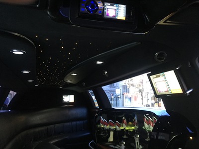 Stretch Limo - Lincoln Town Car