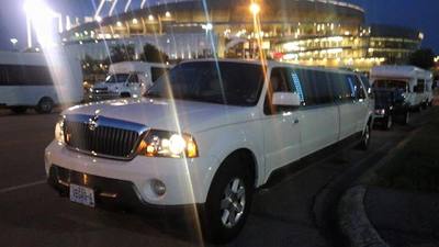 Stretch SUV - Lincoln Navigator