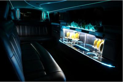 Stretch Limo - Lincoln MKT
