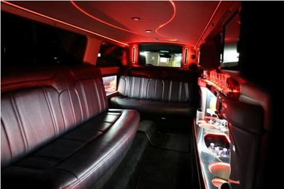 Stretch Limo - Lincoln MKT