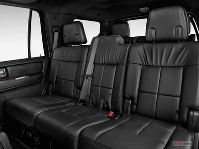 SUV - Lincoln Navigator L