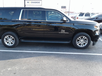 SUV - Chevrolet Suburban