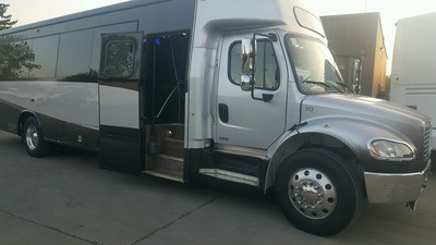 Mini-Bus - Limo / Party Style 