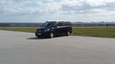 Van - Mercedes Benz 