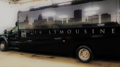 Mini-Bus - Limo / Party Style 