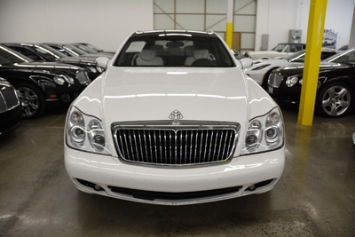 Luxury Sedan - Maybach 62