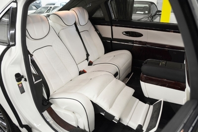 Luxury Sedan - Maybach 62